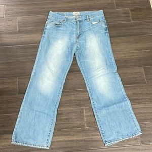 Men’s Aeropostale Benton Original Bootcut jeans size 33/32